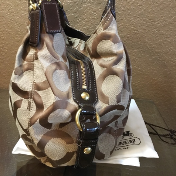 Coach Handbag - Picture 2 of 6